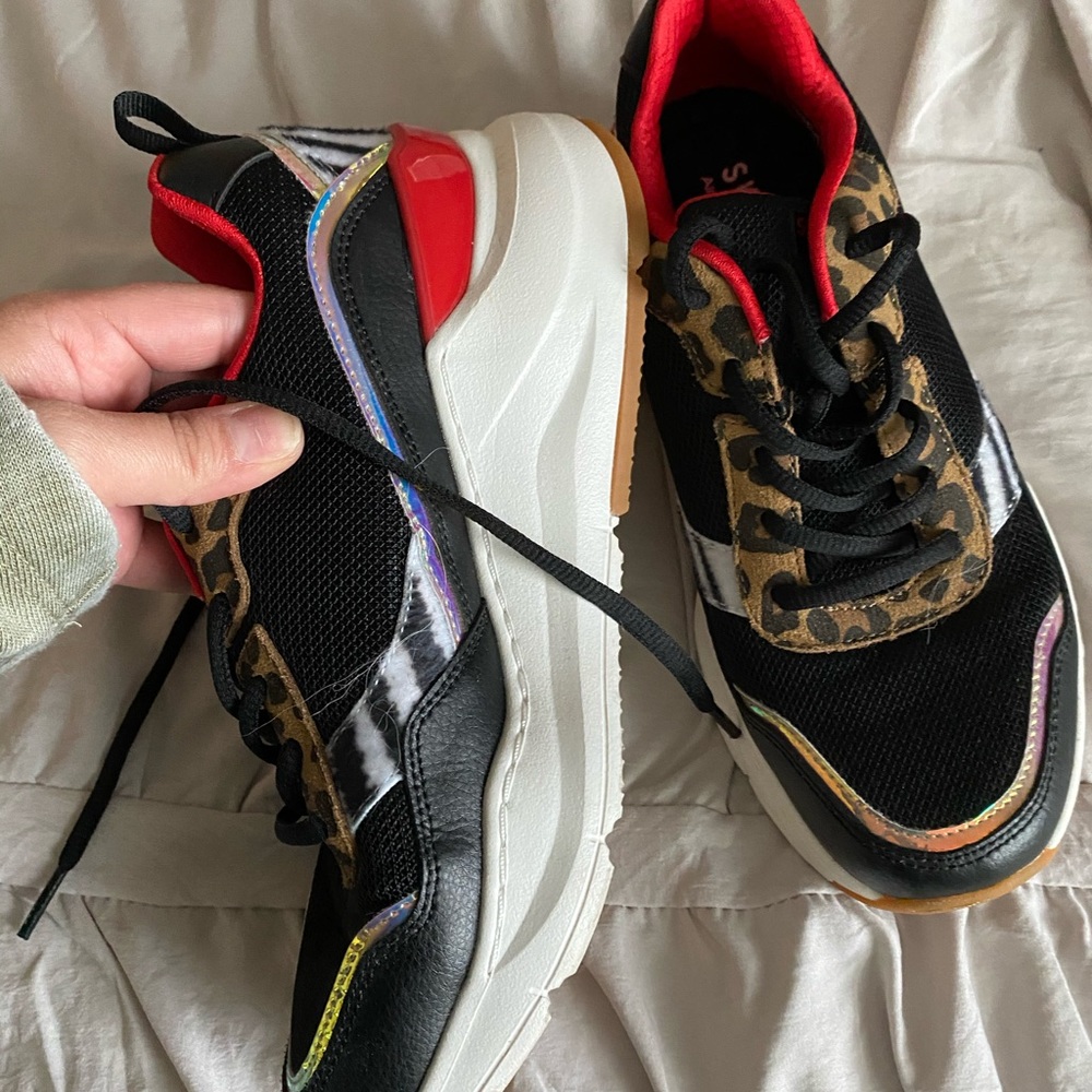 Skechers sneakers